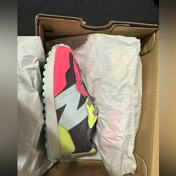New Balance 327 Pink/Gray Toddler Shoes Sneakers IH327PW1- Size 5 - Picture 5 of 10